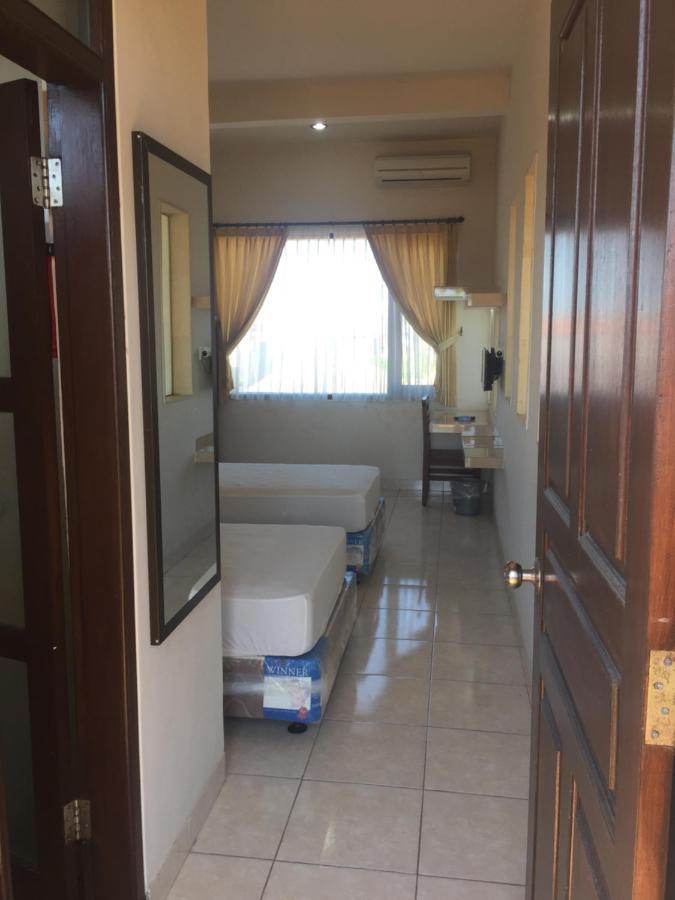 Hotel Pakerisan East Mansion Denpasar Exterior foto